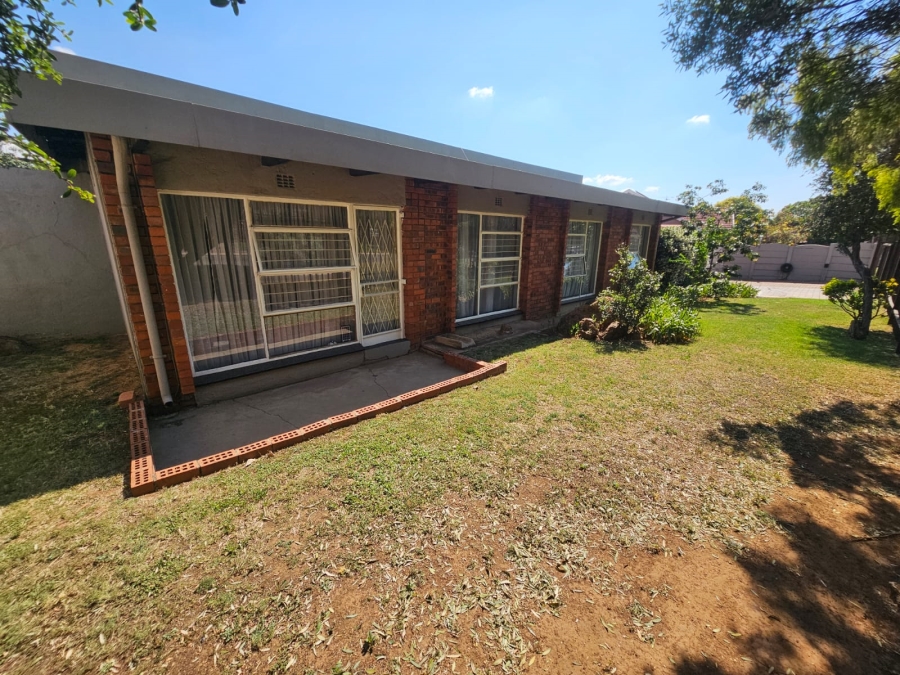 4 Bedroom Property for Sale in Verwoerdpark Gauteng