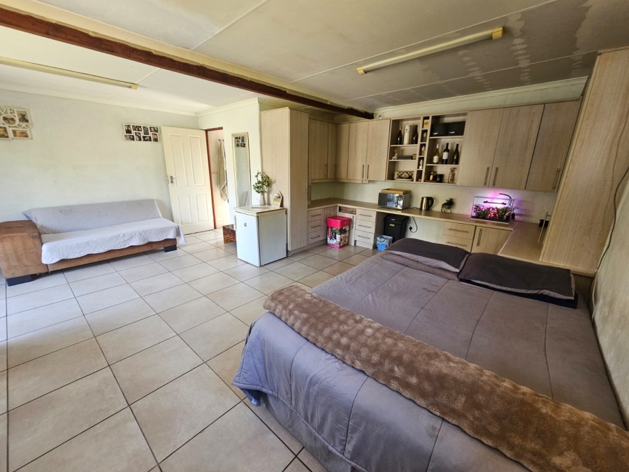 4 Bedroom Property for Sale in Verwoerdpark Gauteng