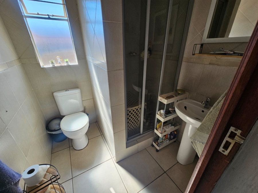 4 Bedroom Property for Sale in Verwoerdpark Gauteng