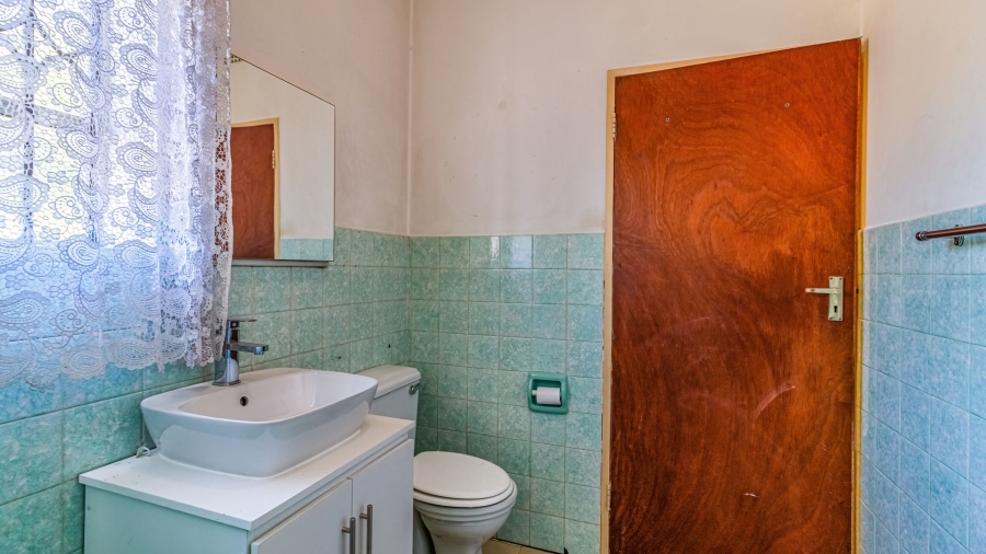 4 Bedroom Property for Sale in Lombardy East Gauteng