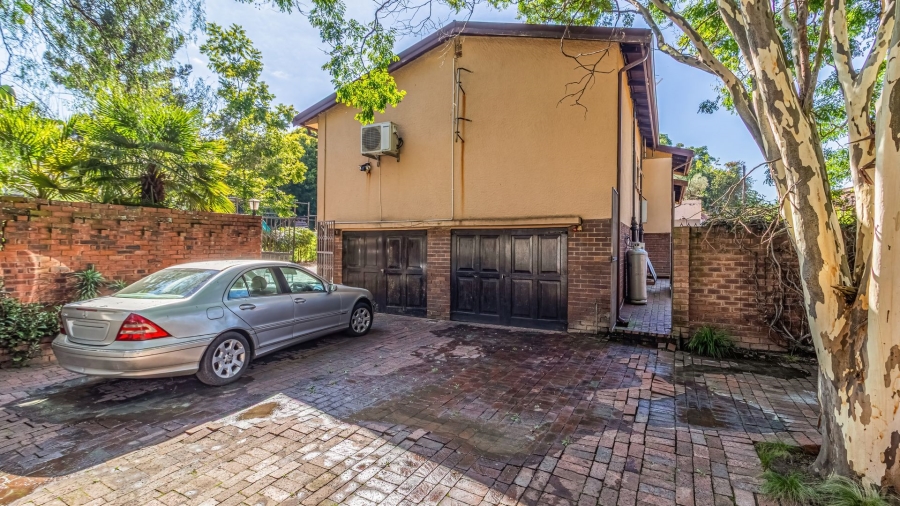 4 Bedroom Property for Sale in Lombardy East Gauteng