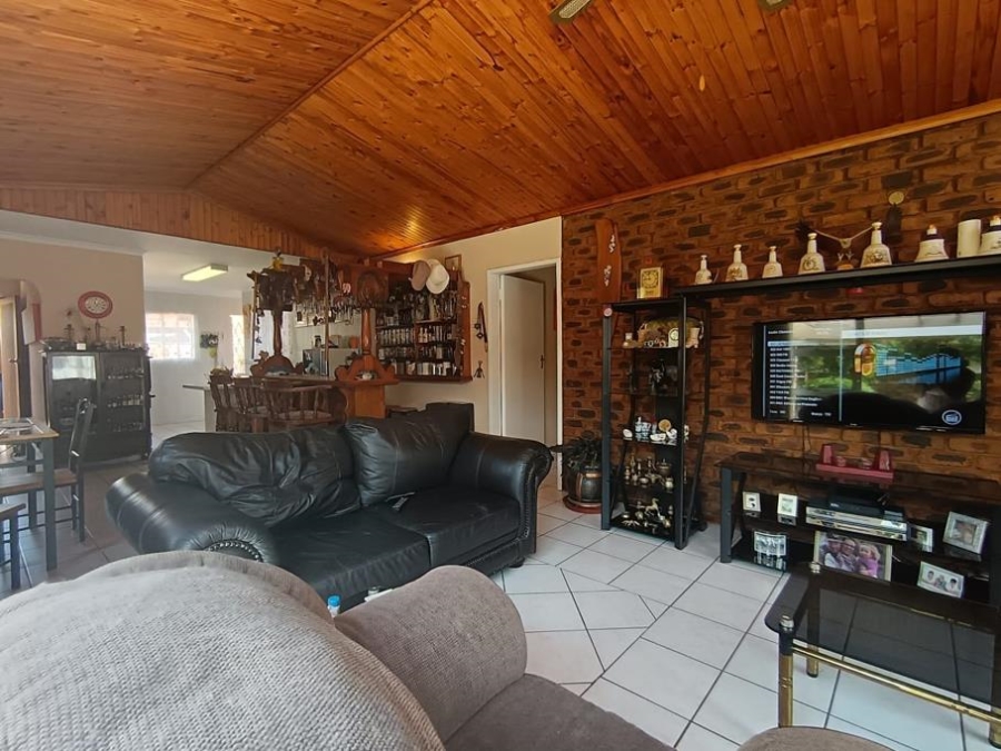 3 Bedroom Property for Sale in New Redruth Gauteng