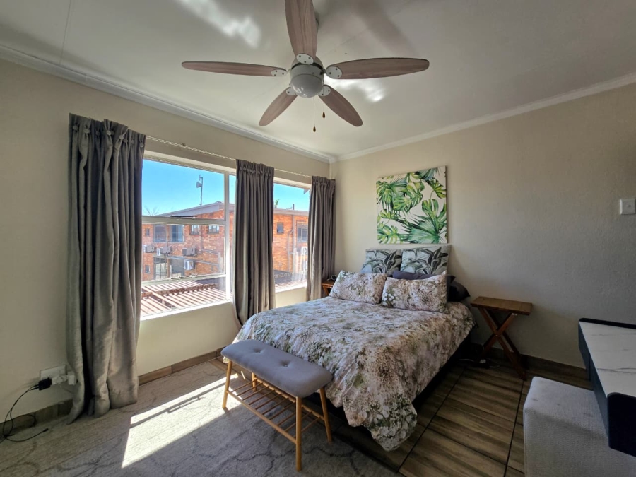 3 Bedroom Property for Sale in New Redruth Gauteng