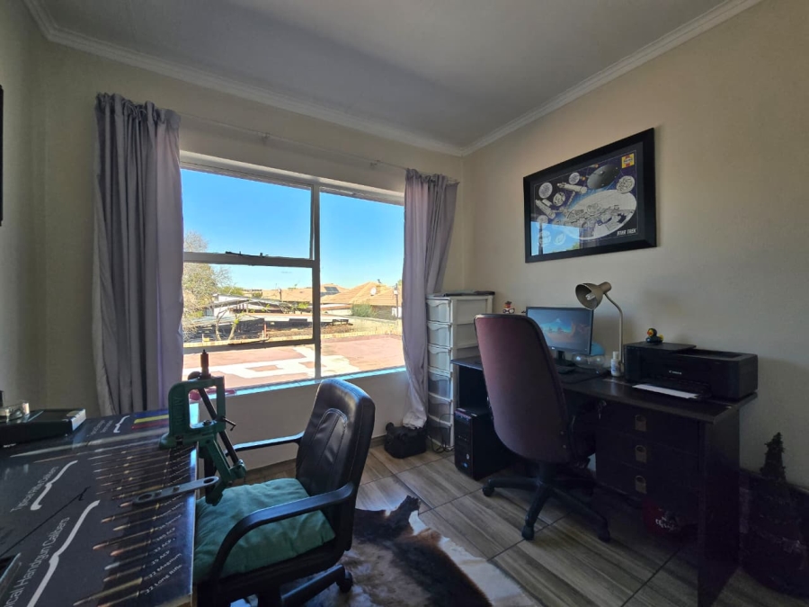 3 Bedroom Property for Sale in New Redruth Gauteng