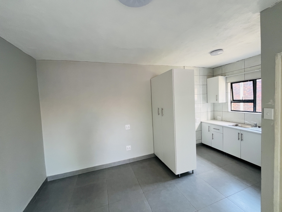 To Let 0 Bedroom Property for Rent in Illiondale Gauteng