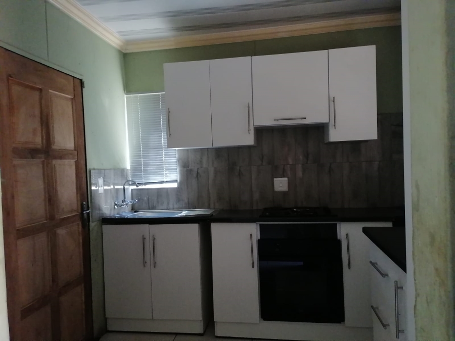To Let 2 Bedroom Property for Rent in Danville Gauteng