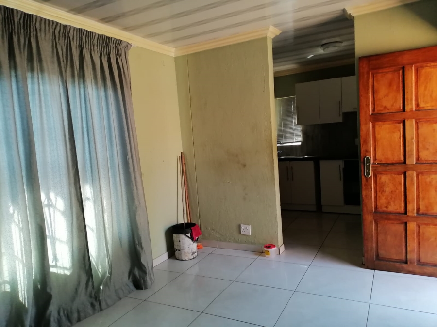 To Let 2 Bedroom Property for Rent in Danville Gauteng