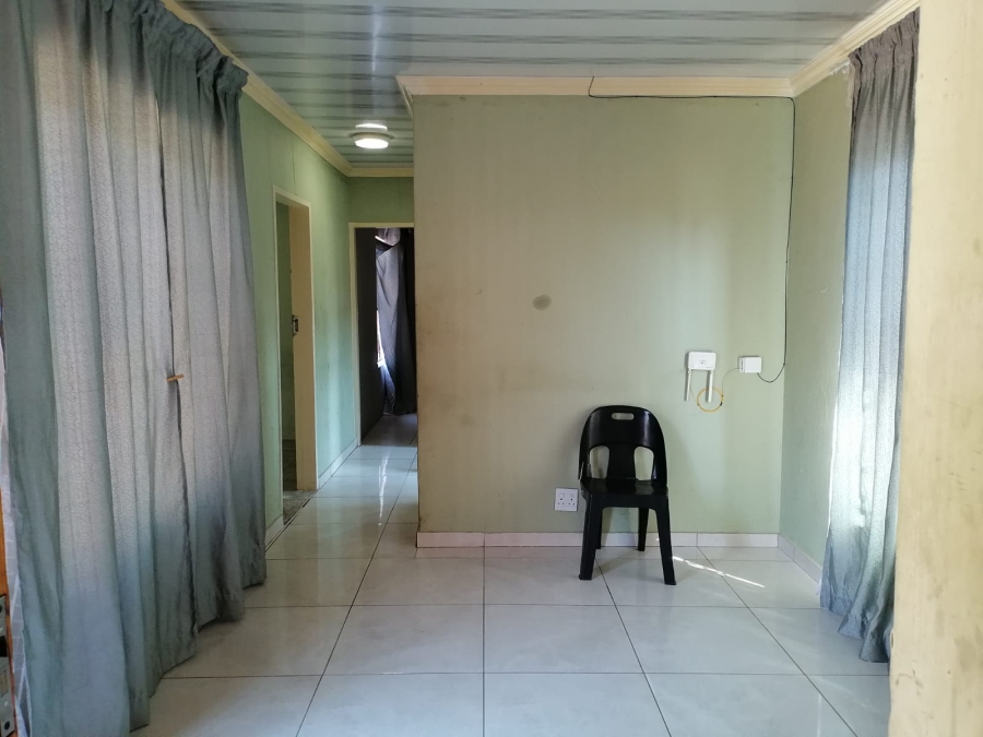 To Let 2 Bedroom Property for Rent in Danville Gauteng