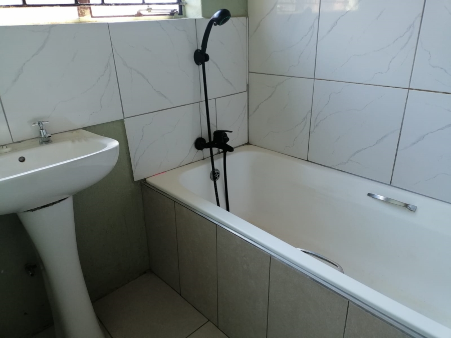 To Let 2 Bedroom Property for Rent in Danville Gauteng
