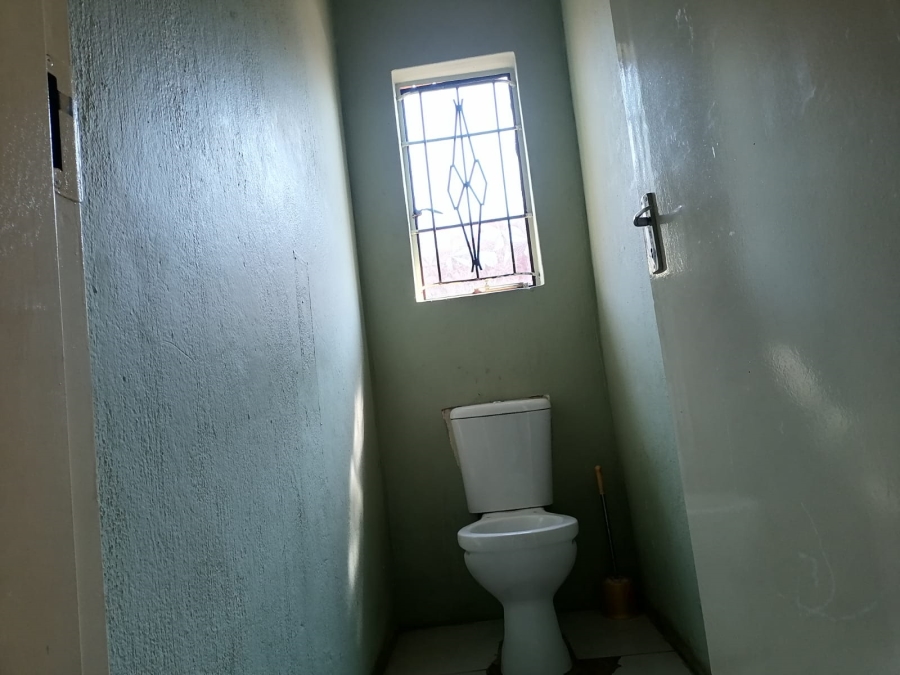 To Let 2 Bedroom Property for Rent in Danville Gauteng
