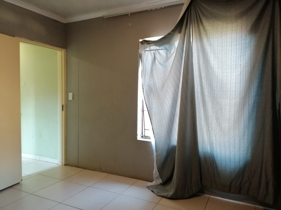To Let 2 Bedroom Property for Rent in Danville Gauteng