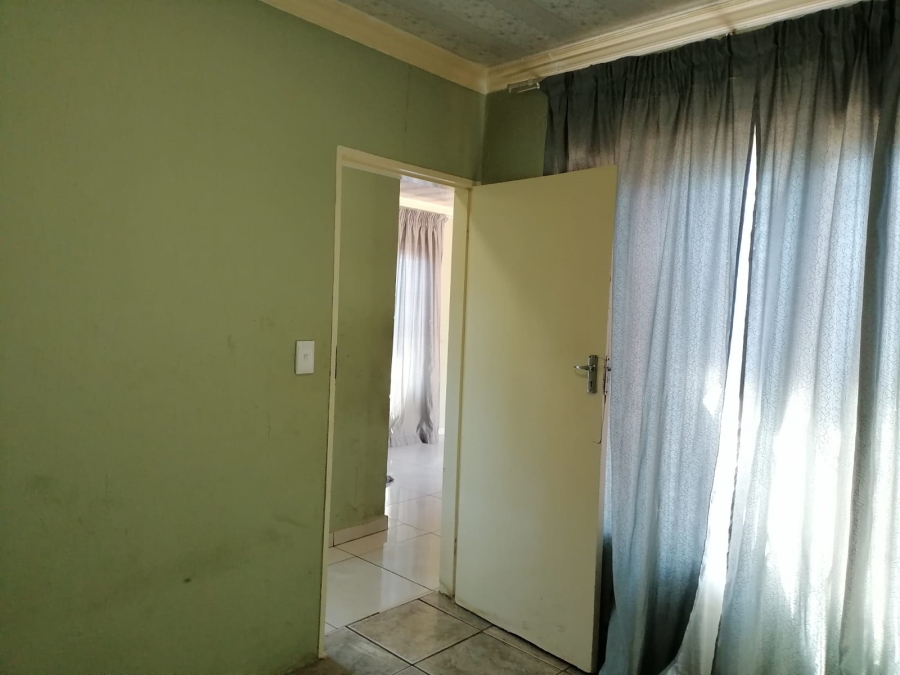 To Let 2 Bedroom Property for Rent in Danville Gauteng