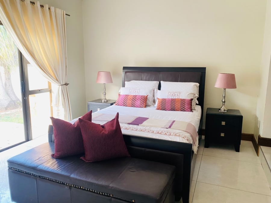 8 Bedroom Property for Sale in Garsfontein Gauteng
