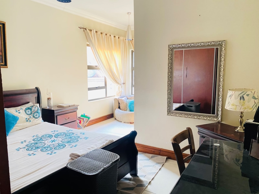 8 Bedroom Property for Sale in Garsfontein Gauteng