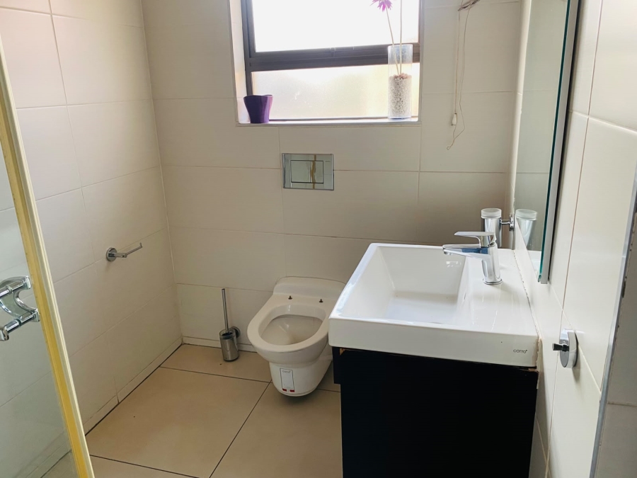 8 Bedroom Property for Sale in Garsfontein Gauteng