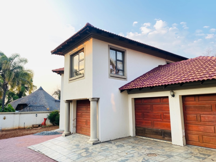 8 Bedroom Property for Sale in Garsfontein Gauteng