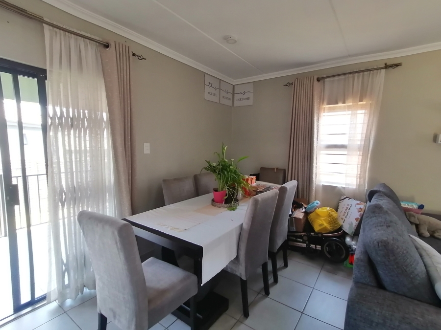 To Let 4 Bedroom Property for Rent in Lotus Gardens Gauteng