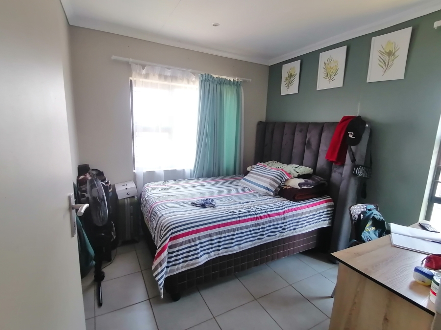 To Let 4 Bedroom Property for Rent in Lotus Gardens Gauteng