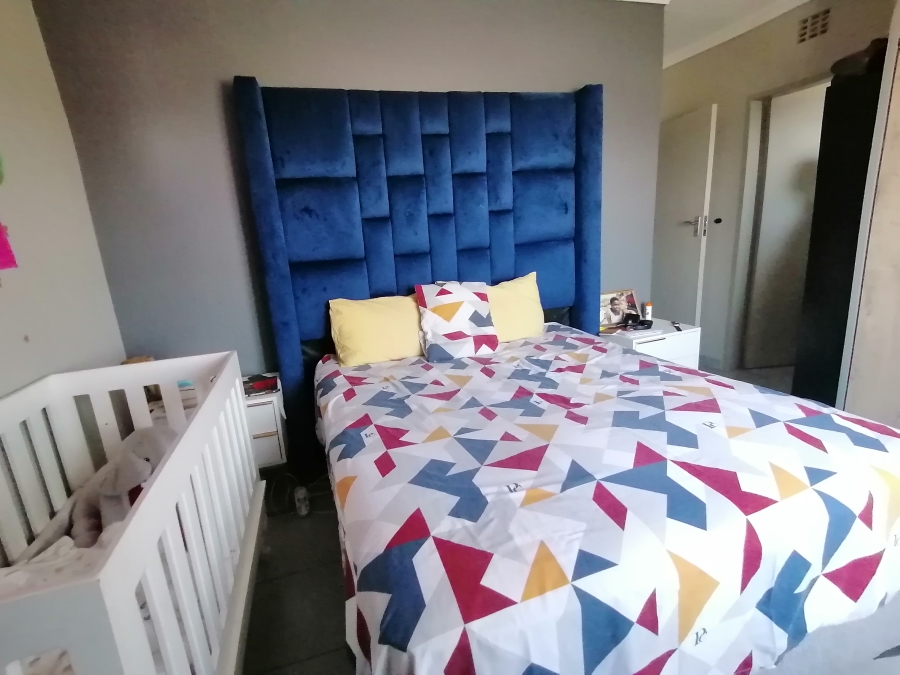To Let 4 Bedroom Property for Rent in Lotus Gardens Gauteng