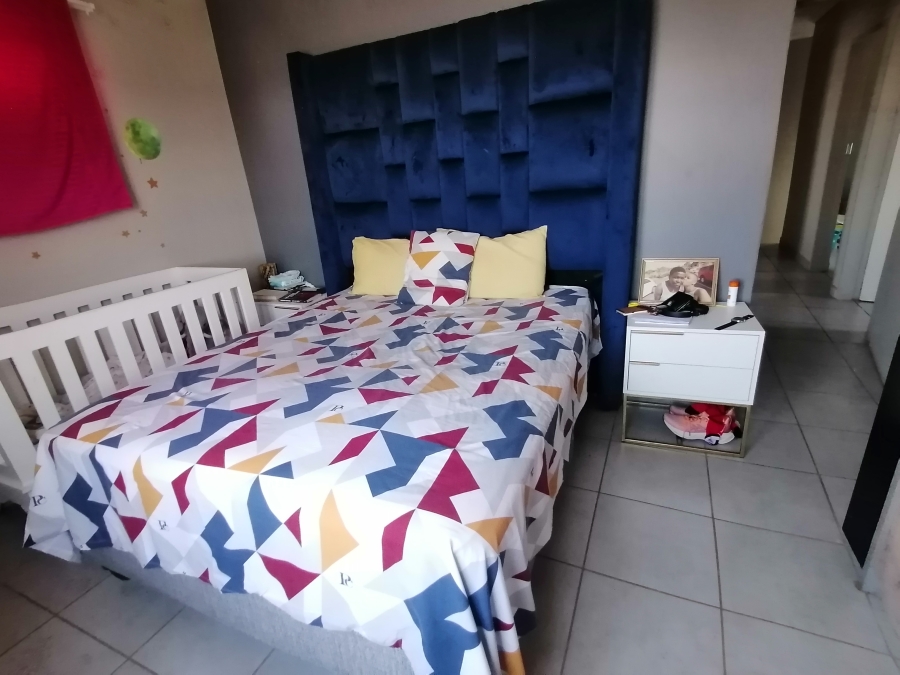 To Let 4 Bedroom Property for Rent in Lotus Gardens Gauteng