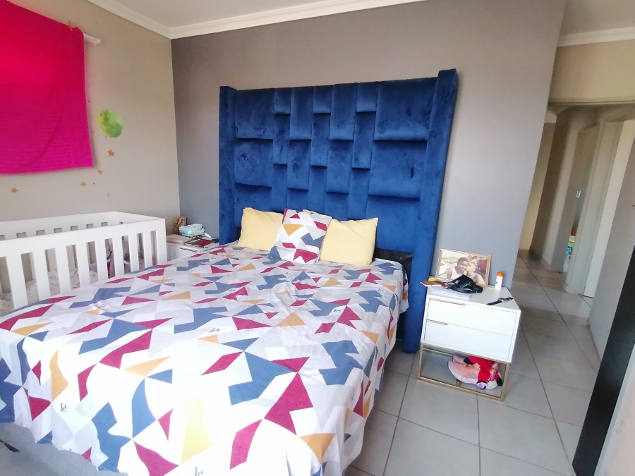 To Let 4 Bedroom Property for Rent in Lotus Gardens Gauteng