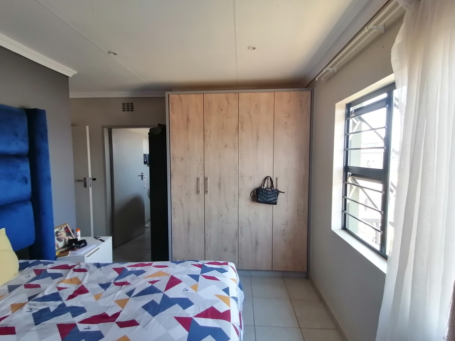 To Let 4 Bedroom Property for Rent in Lotus Gardens Gauteng
