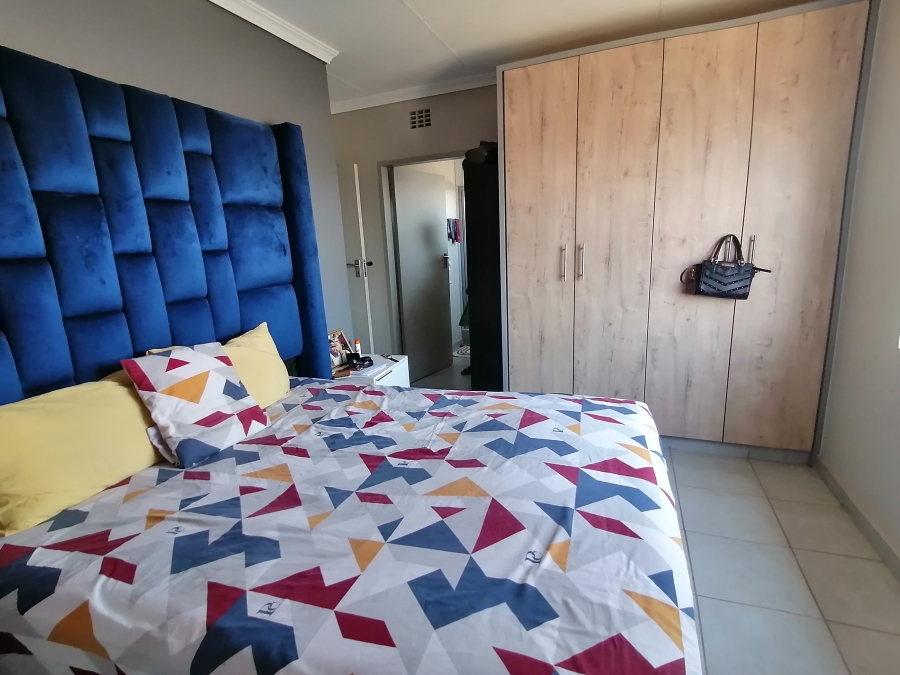 To Let 4 Bedroom Property for Rent in Lotus Gardens Gauteng