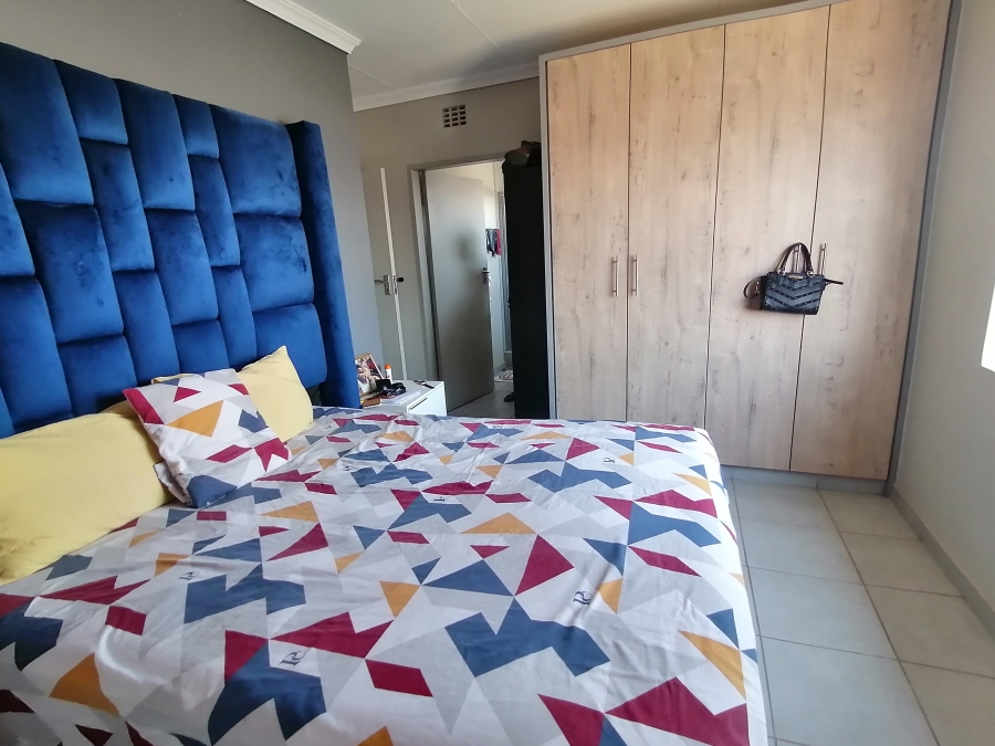 To Let 4 Bedroom Property for Rent in Lotus Gardens Gauteng