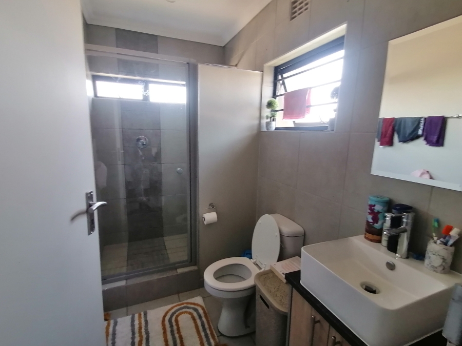 To Let 4 Bedroom Property for Rent in Lotus Gardens Gauteng