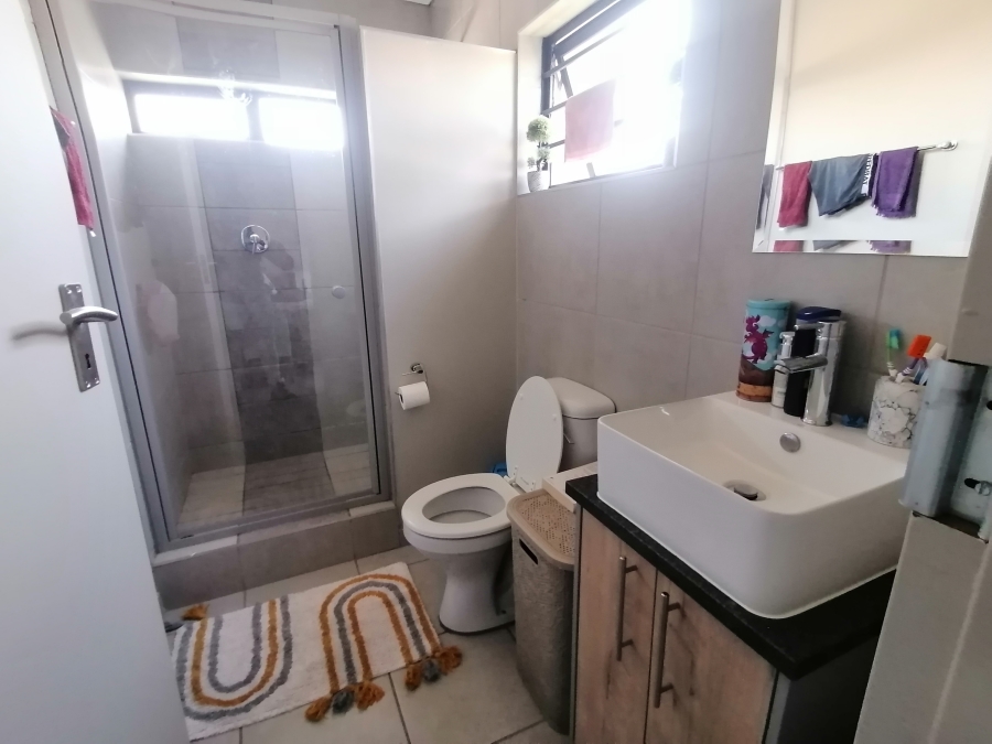 To Let 4 Bedroom Property for Rent in Lotus Gardens Gauteng