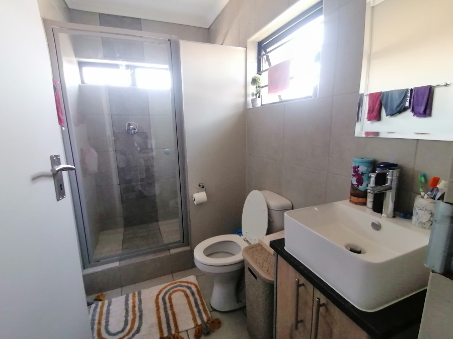 To Let 4 Bedroom Property for Rent in Lotus Gardens Gauteng