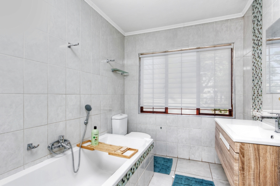 3 Bedroom Property for Sale in Morningside Gauteng