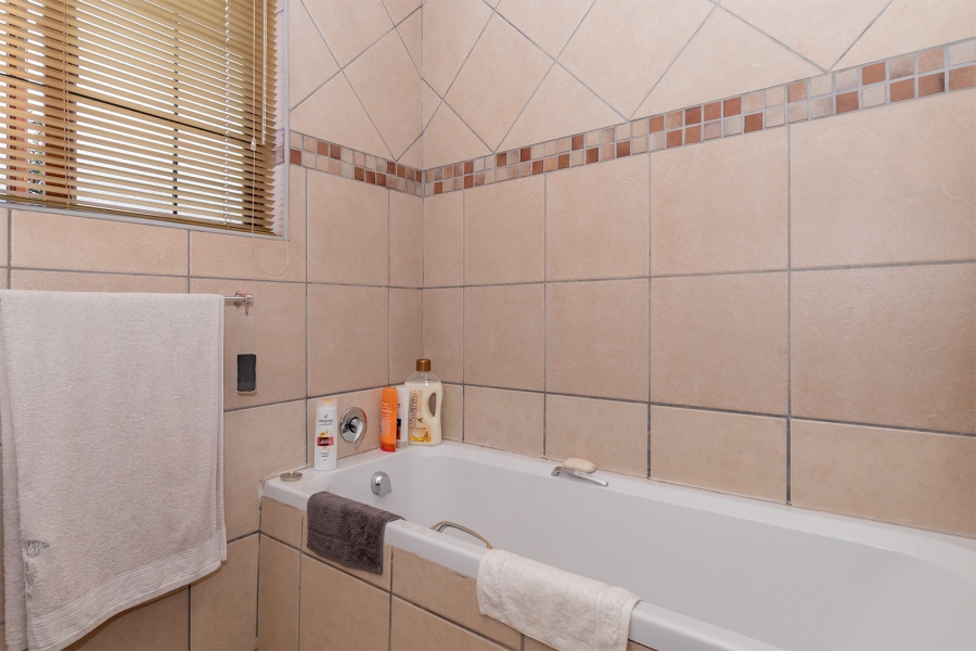 3 Bedroom Property for Sale in Brentwood Park Gauteng