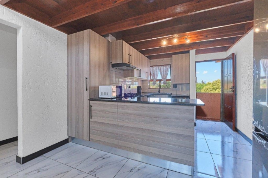 2 Bedroom Property for Sale in Sunninghill Gauteng