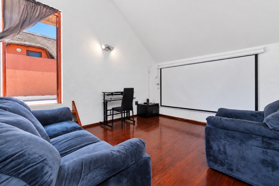 2 Bedroom Property for Sale in Sunninghill Gauteng
