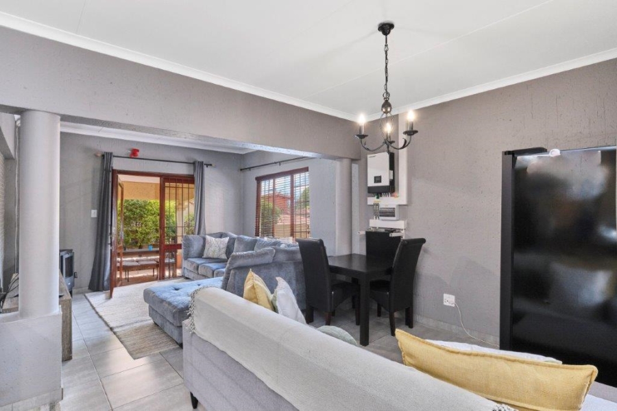 3 Bedroom Property for Sale in Sunninghill Gauteng