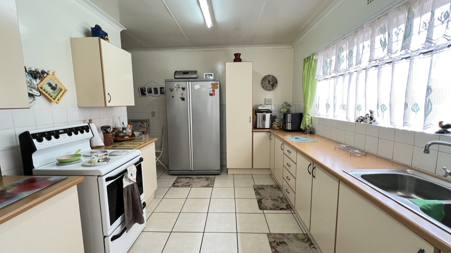 4 Bedroom Property for Sale in Hillshaven Gauteng