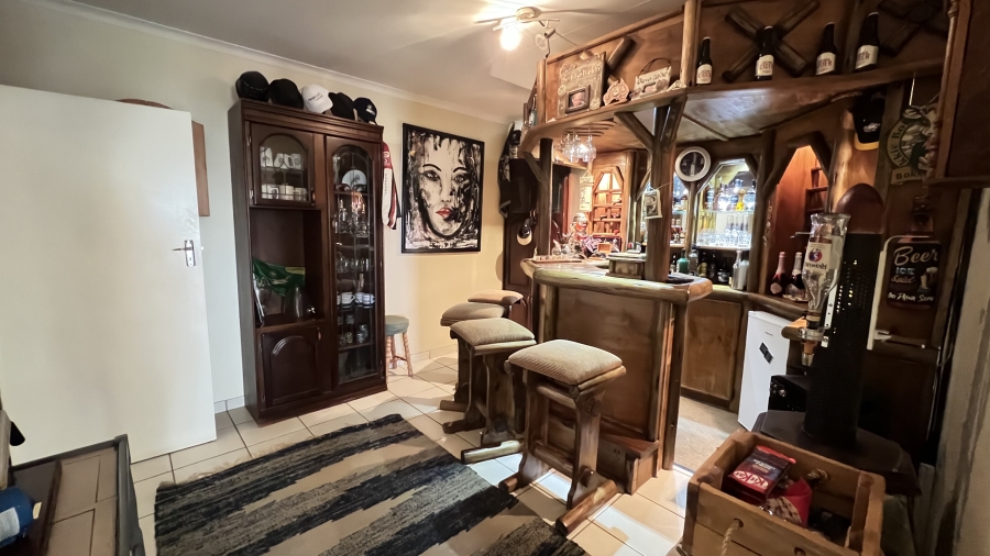 4 Bedroom Property for Sale in Hillshaven Gauteng