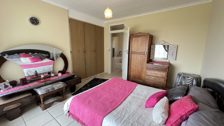 4 Bedroom Property for Sale in Hillshaven Gauteng