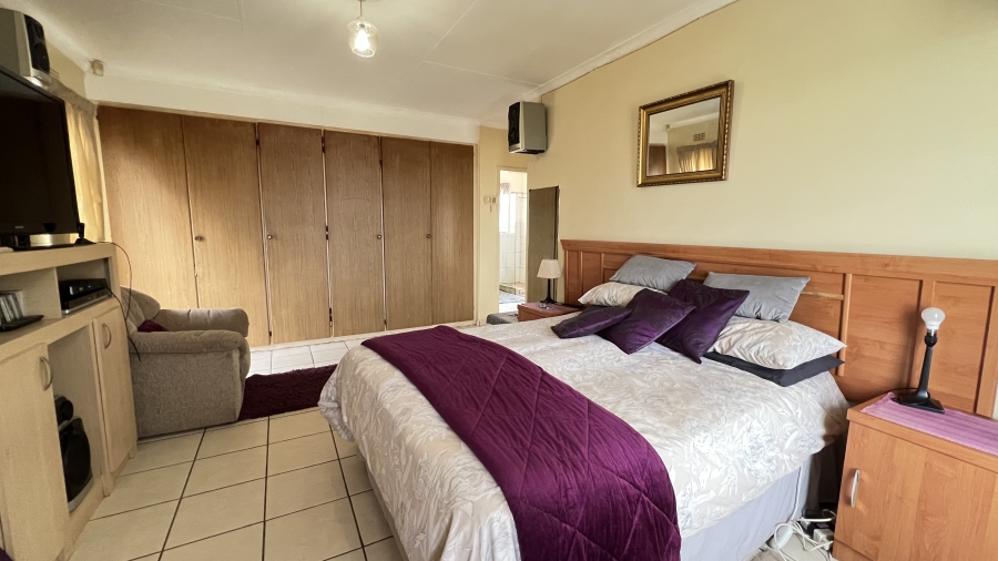 4 Bedroom Property for Sale in Hillshaven Gauteng