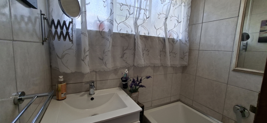 3 Bedroom Property for Sale in Silverfields Gauteng