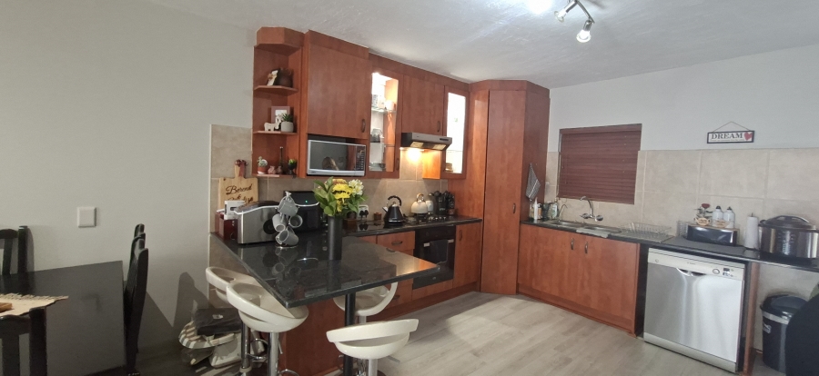 2 Bedroom Property for Sale in Sugar Bush Estate Gauteng