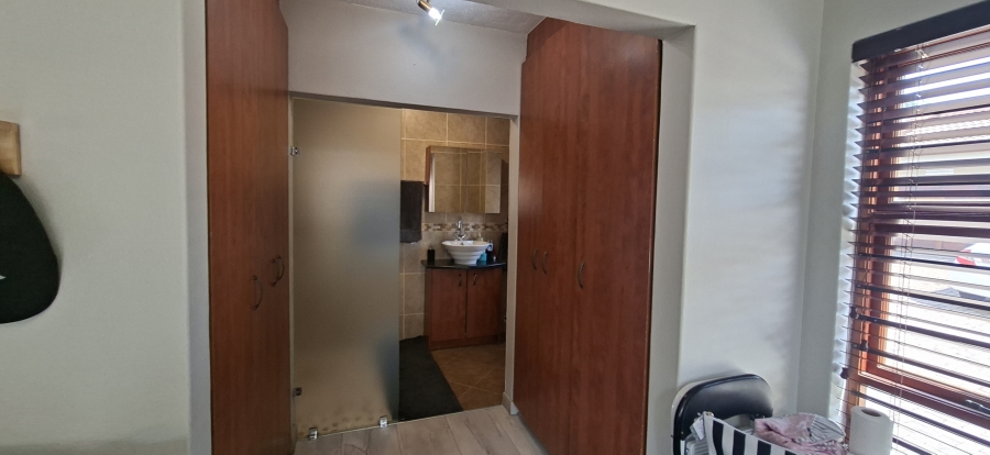 2 Bedroom Property for Sale in Sugar Bush Estate Gauteng