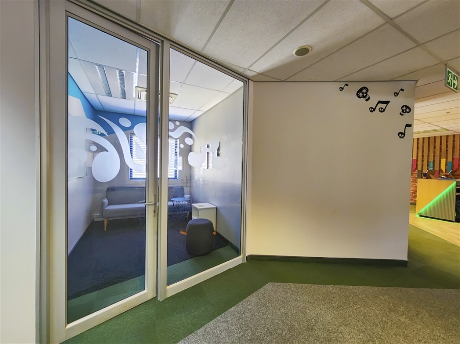 To Let Commercial Property for Rent in Strubensvallei Gauteng
