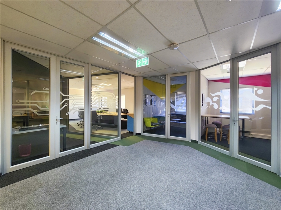 To Let Commercial Property for Rent in Strubensvallei Gauteng