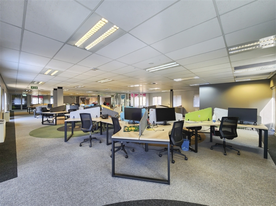 To Let Commercial Property for Rent in Strubensvallei Gauteng