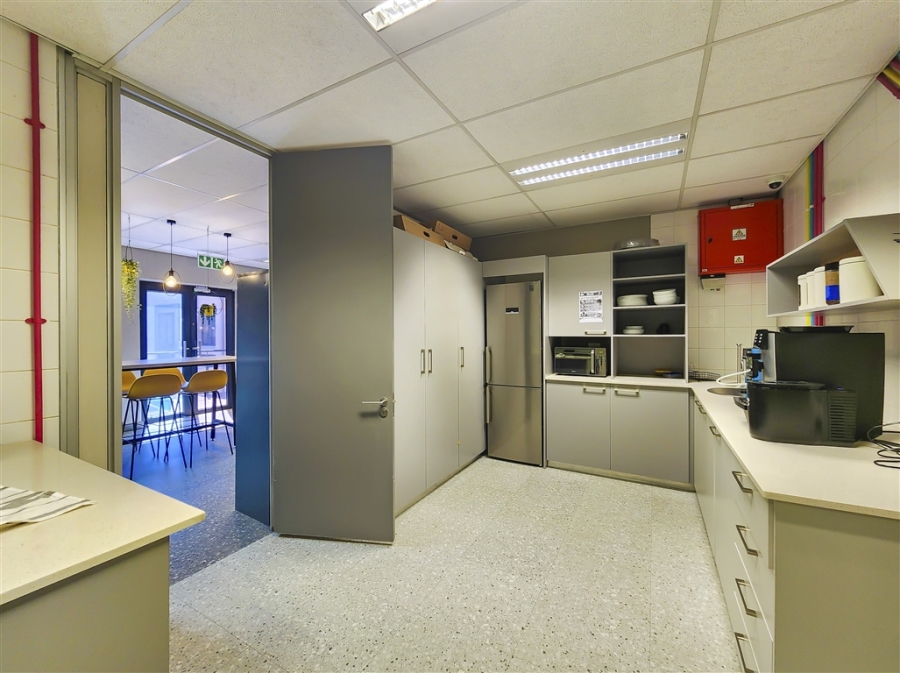 To Let Commercial Property for Rent in Strubensvallei Gauteng
