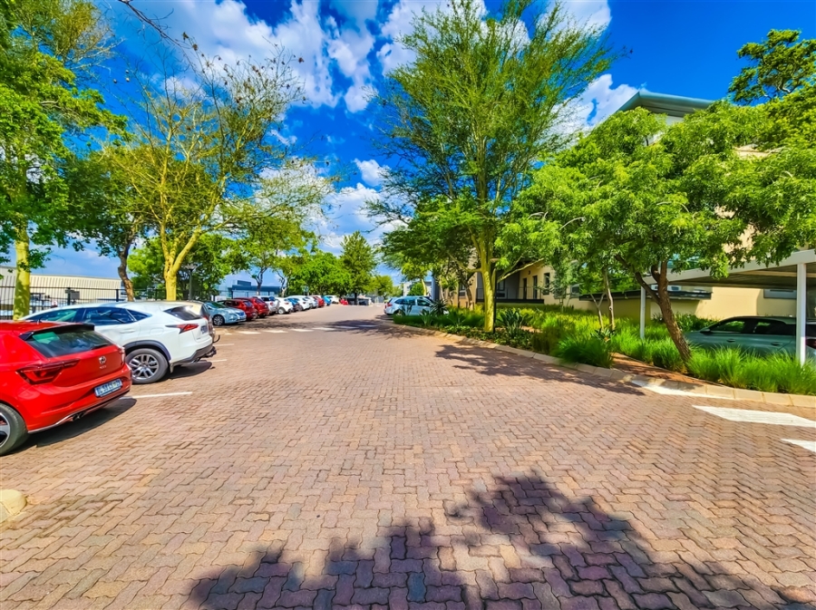 To Let Commercial Property for Rent in Strubensvallei Gauteng