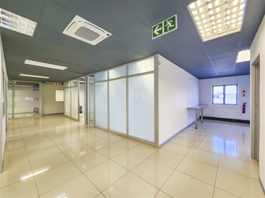To Let Commercial Property for Rent in Strubensvallei Gauteng
