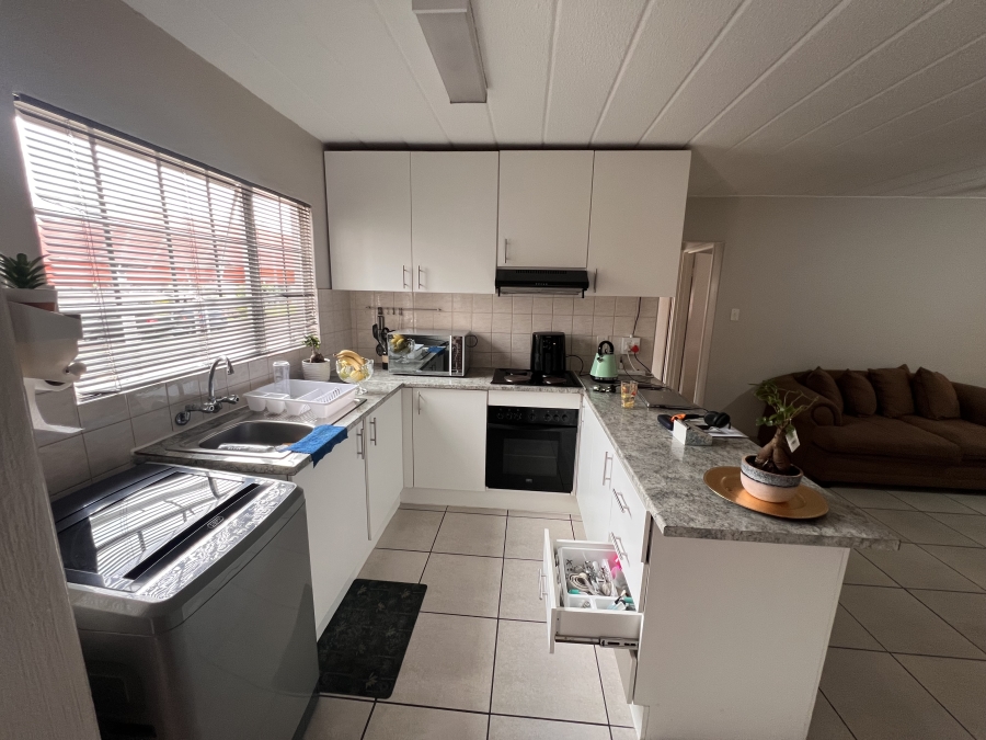 To Let 2 Bedroom Property for Rent in Meyersdal Gauteng